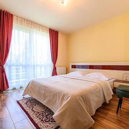 Отель Casa Ramino Буштени Экстерьер фото