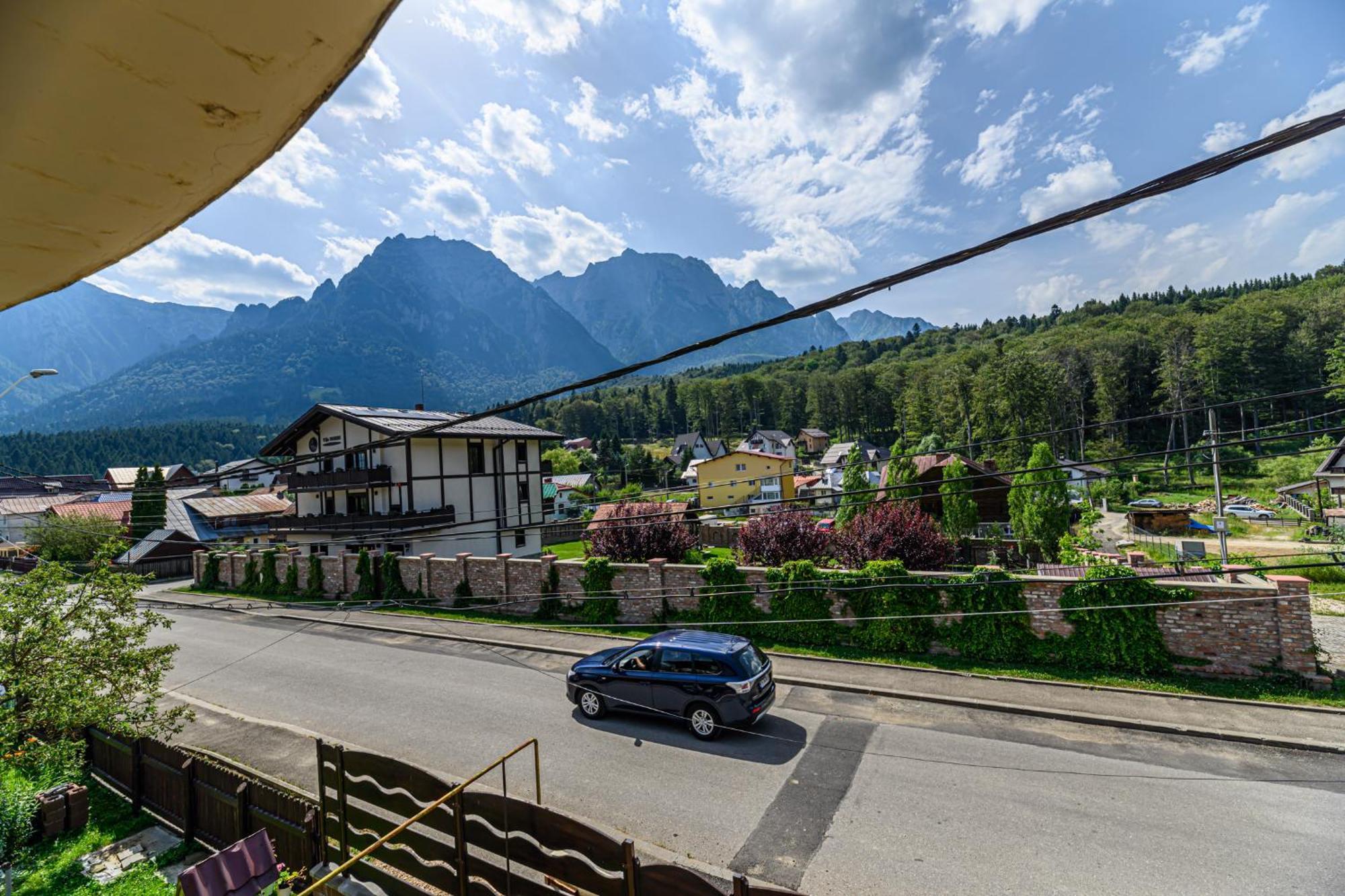 Отель Casa Ramino Буштени Экстерьер фото